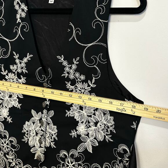 Vintage ICE Black Floral Embroidered Vest Medium Button Front Tie Back - Picture 10 of 13